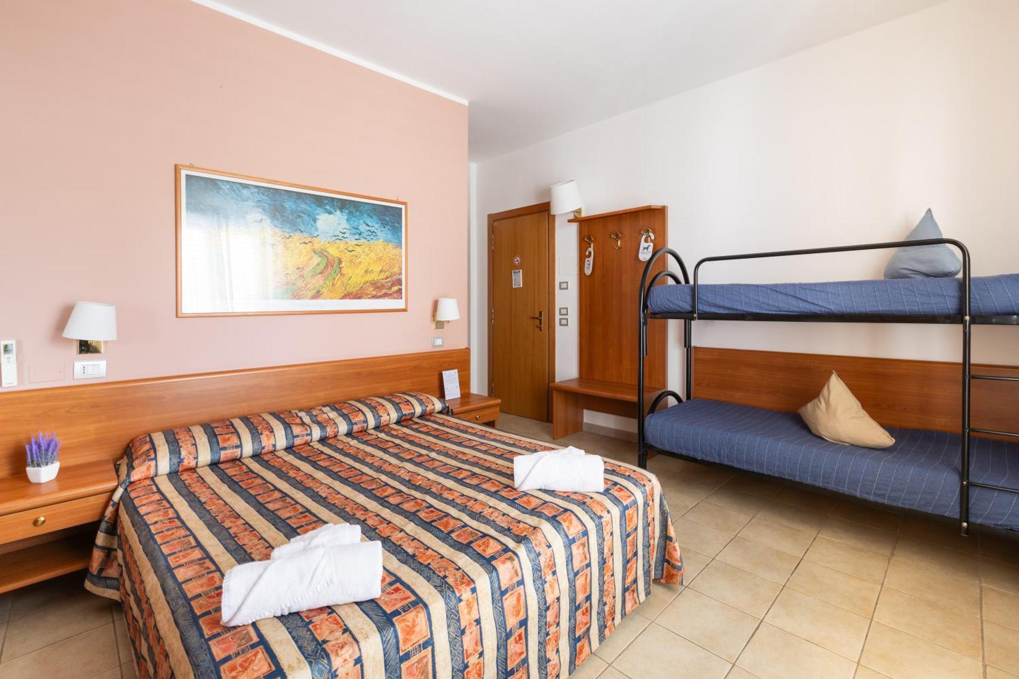 Hotel Palme Gemelle Vieste Buitenkant foto