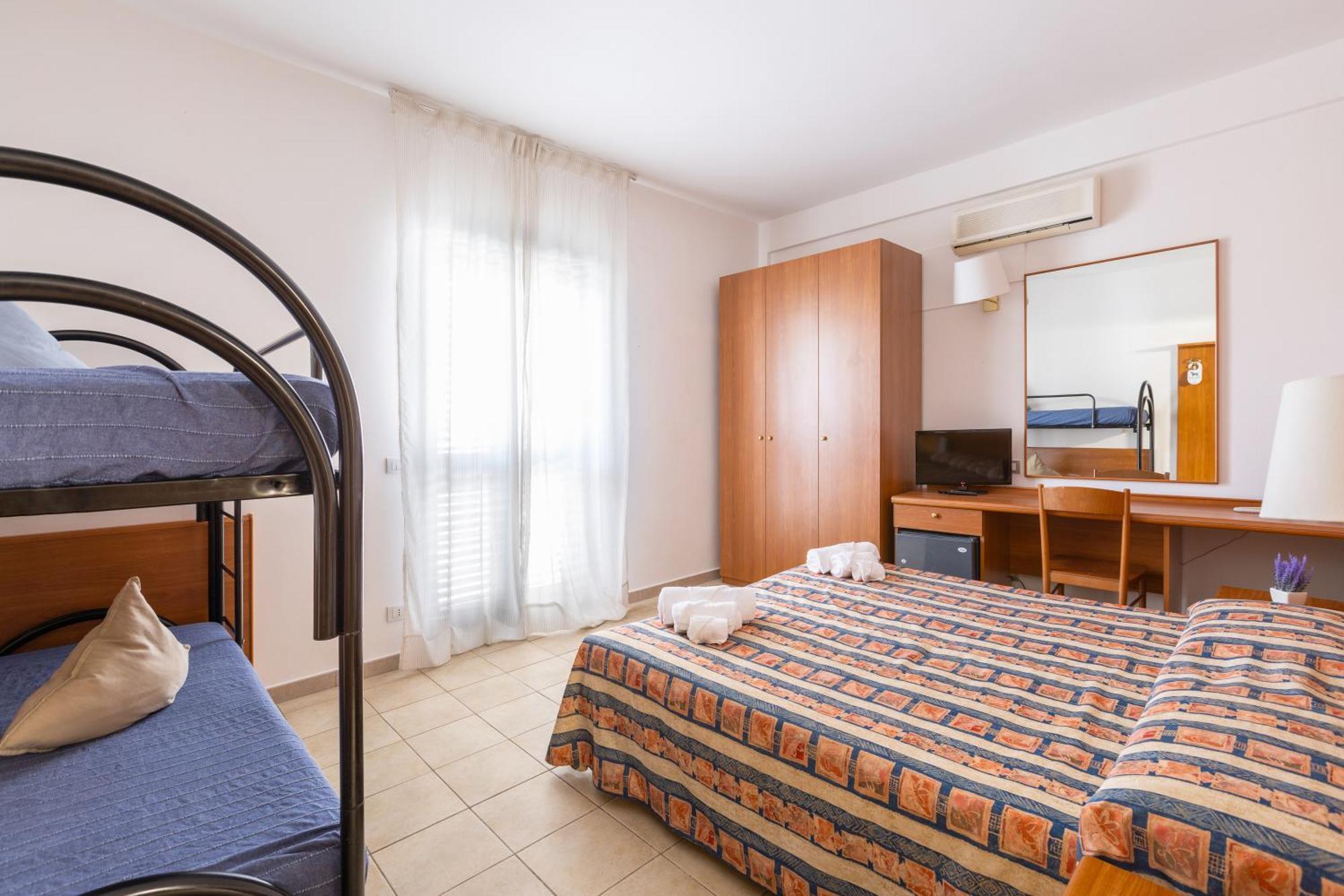 Hotel Palme Gemelle Vieste Buitenkant foto