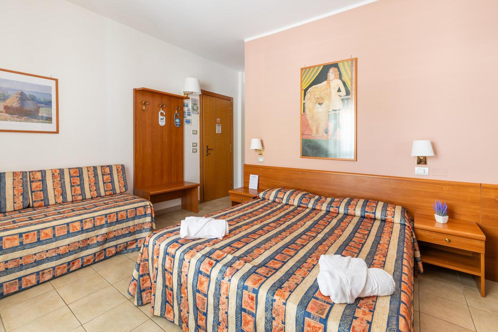 Hotel Palme Gemelle Vieste Buitenkant foto