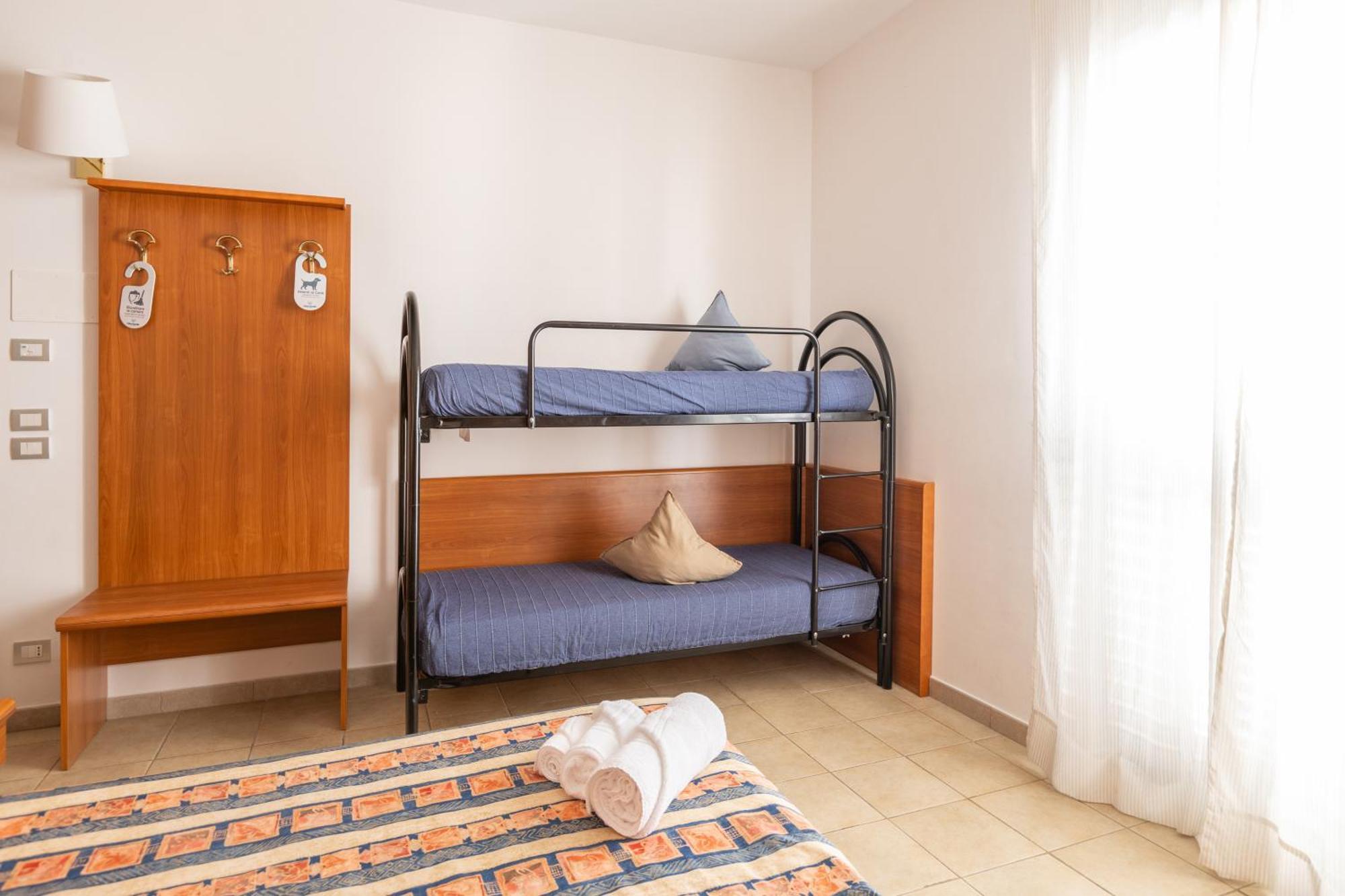 Hotel Palme Gemelle Vieste Buitenkant foto