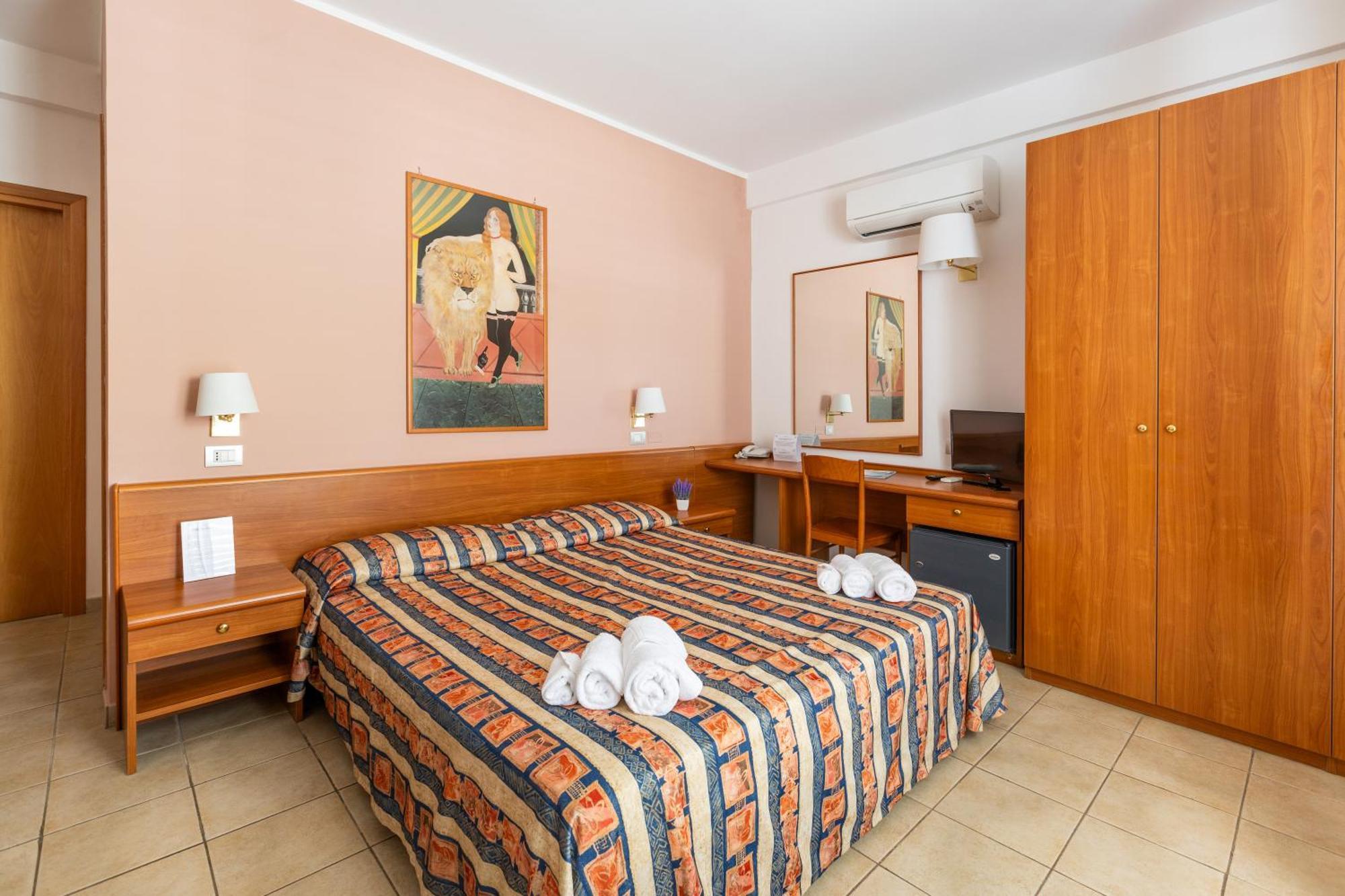 Hotel Palme Gemelle Vieste Buitenkant foto